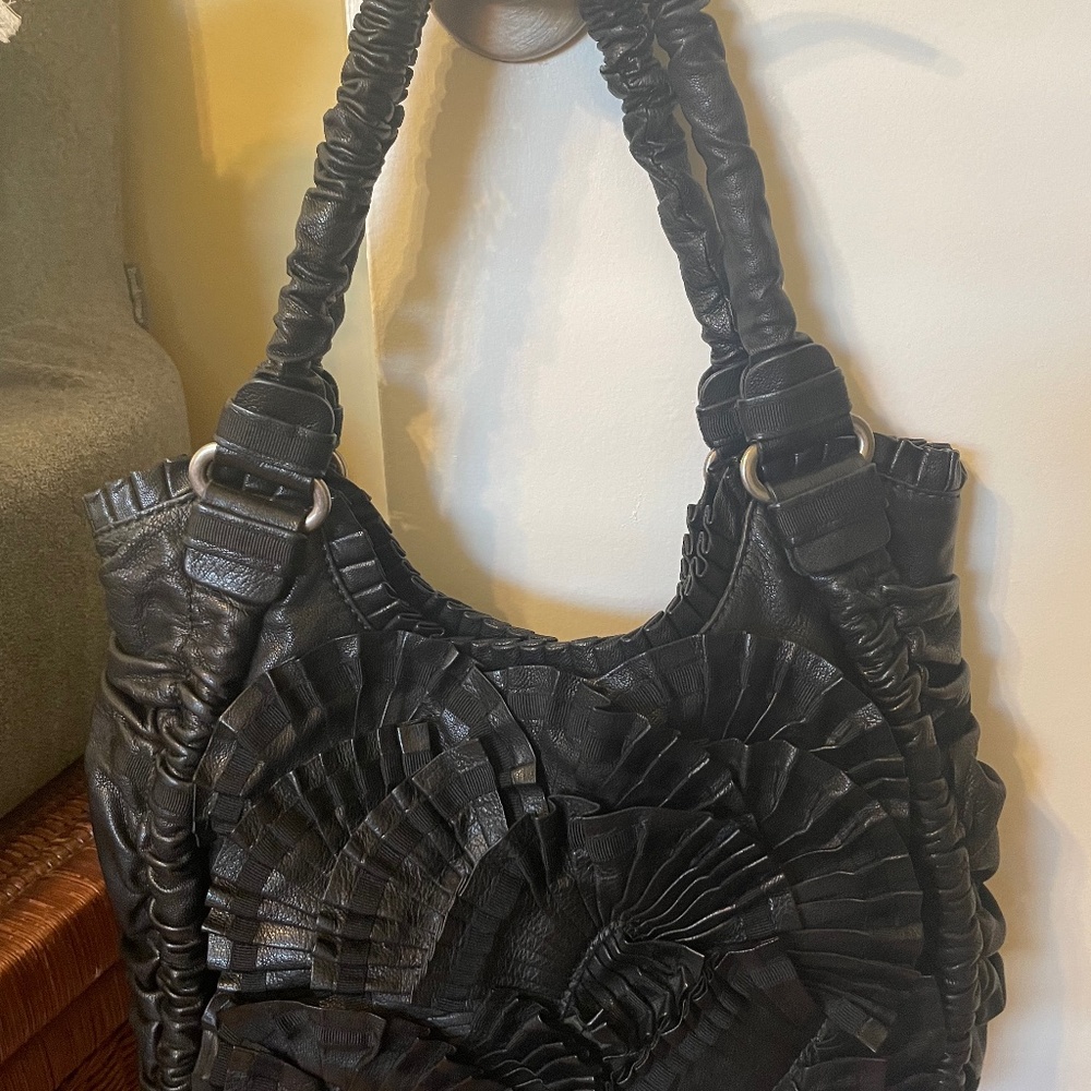 LOCKHEART LEATHER HANDBAG